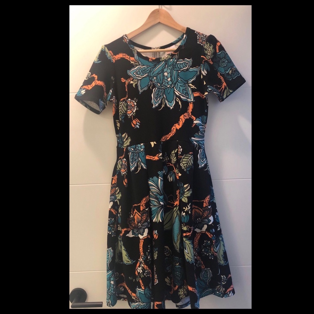 LulaRoe Amelia with Pockets!